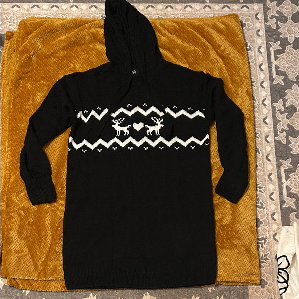 Derek Heart Black Sweater with Reindeer Design
